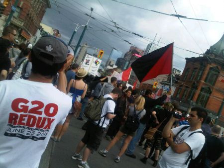 March reaches Queen & Spadina. (Image credit: Paisley Rae)